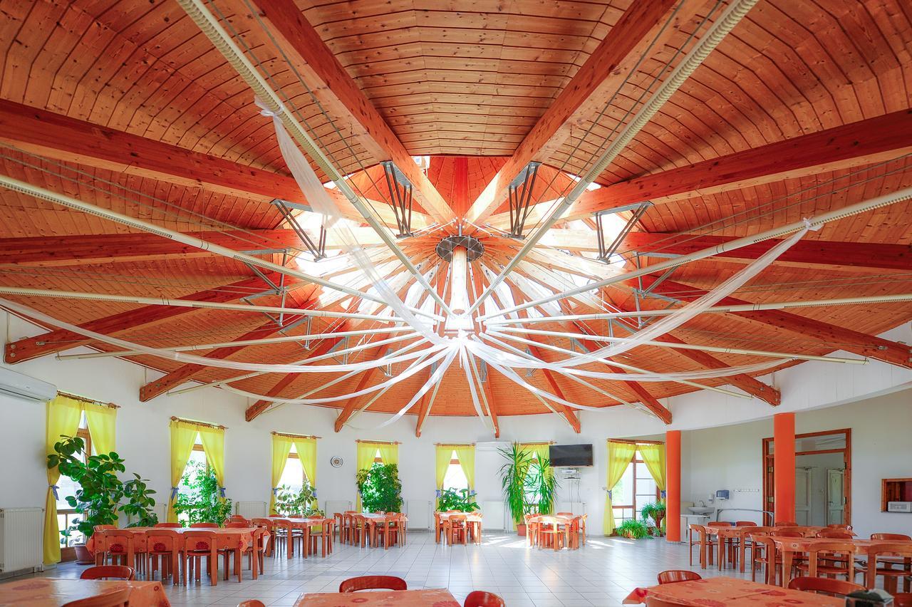 Oliver Inn Балатонлеле Екстериор снимка