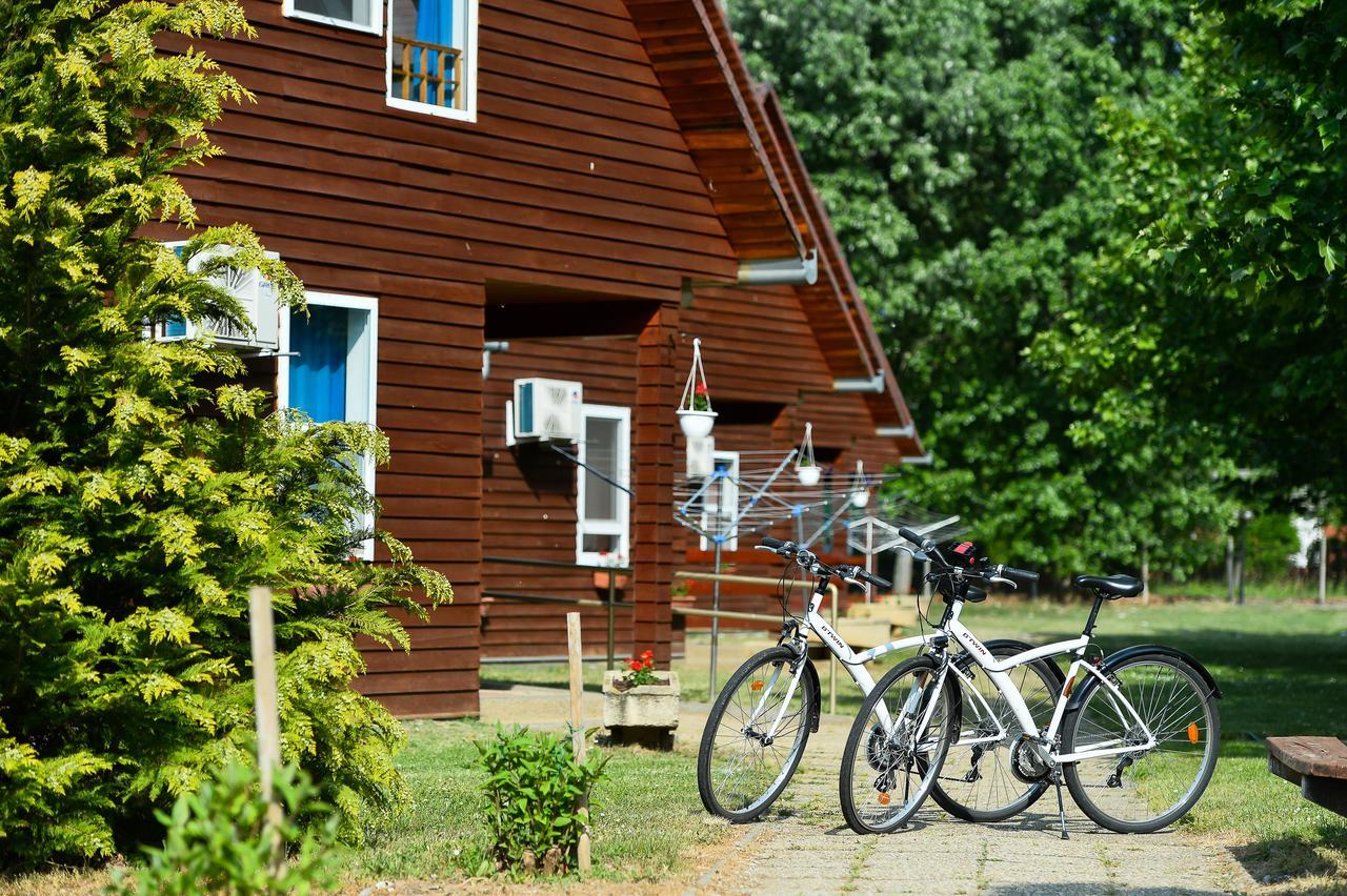 Oliver Inn Балатонлеле Екстериор снимка