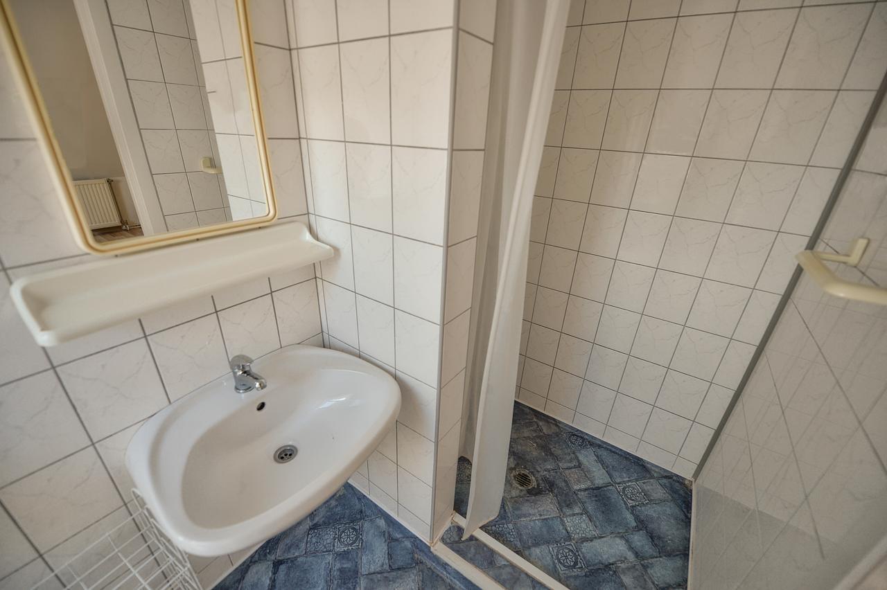 Oliver Inn Балатонлеле Екстериор снимка