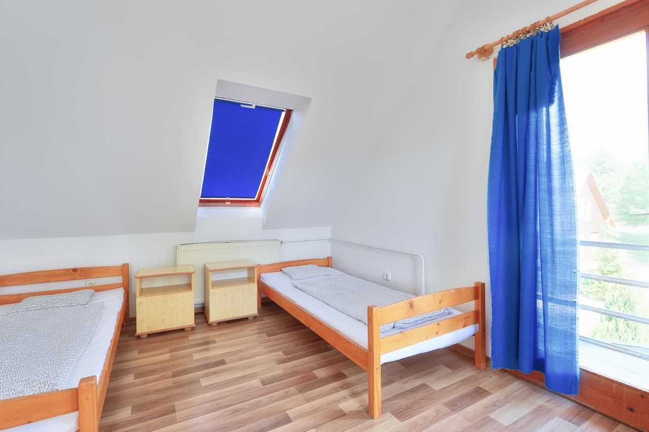 Oliver Inn Балатонлеле Екстериор снимка