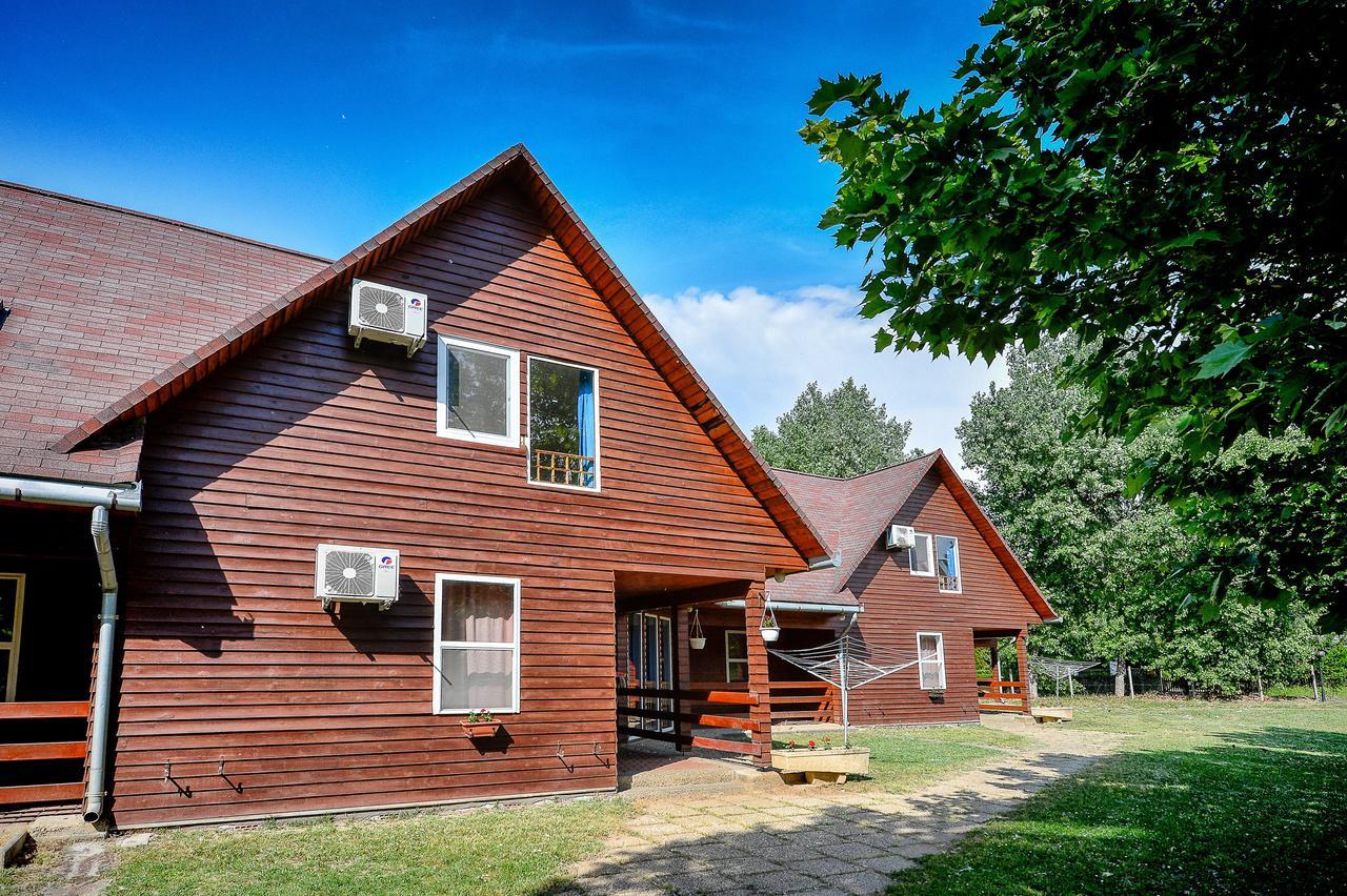 Oliver Inn Балатонлеле Екстериор снимка